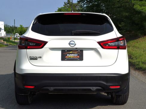 Used 2021 Nissan Rogue Sport S image 5