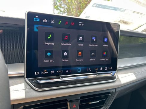 New 2026 Volkswagen Tiguan SE AWD/4WD image 34