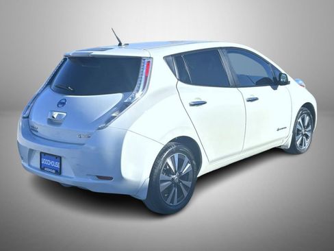 Used 2015 Nissan Leaf SL w/ Premium Package image 5