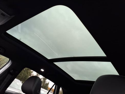 New 2026 Volkswagen Atlas SE image 9