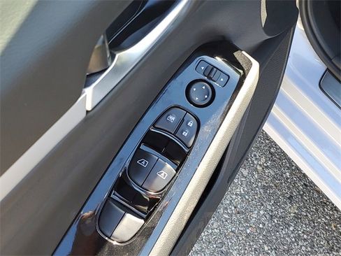 New 2025 Nissan Altima 2.5 SR w/ SR Premium Package image 20