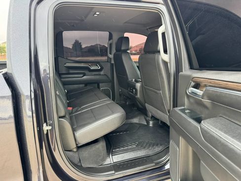 Used 2023 Chevrolet Silverado 1500 LT AWD/4WD image 35