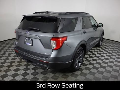 Used 2023 Ford Explorer XLT w/ Equipment Group 202A image 3