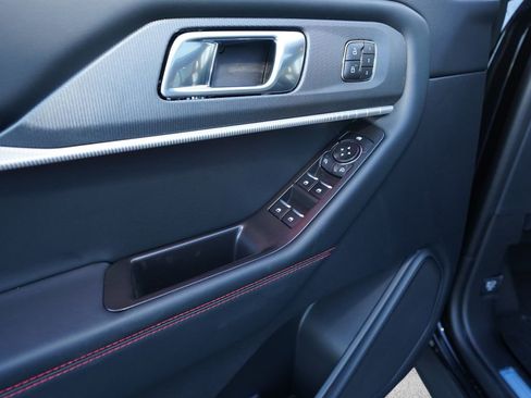New 2026 Ford Explorer ST-Line w/ ST-Line Street Pack AWD/4WD image 32