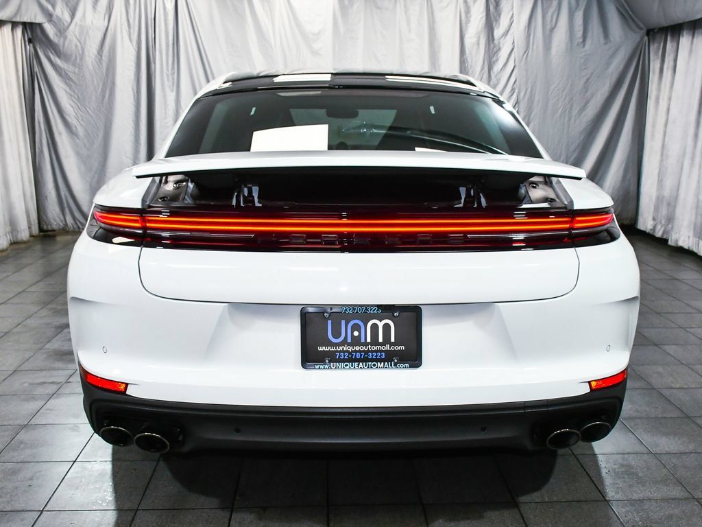 Used 2025 Porsche Panamera 4 E-Hybrid AWD/4WD image 4