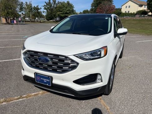 Used 2022 Ford Edge Titanium image 3