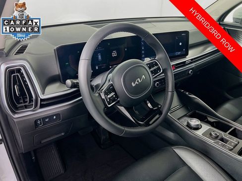 Certified 2025 Kia Sorento EX image 10