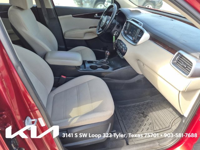 Used 2017 Kia Sorento FWD w/ LX Convenience Package image 9