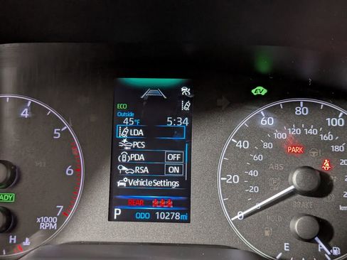 Certified 2025 Toyota Corolla LE image 30