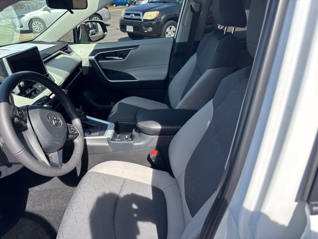 Used 2025 Toyota RAV4 XLE w/ Convenience Package AWD/4WD image 13