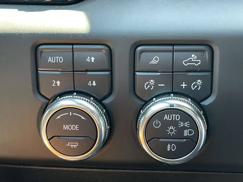 Used 2024 GMC Sierra 2500 Denali Ultimate AWD/4WD image 30