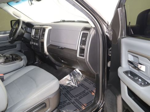 Used 2018 RAM 1500 Classic SLT image 37