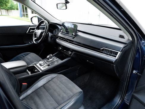 Used 2022 Mitsubishi Outlander SE AWD/4WD image 16