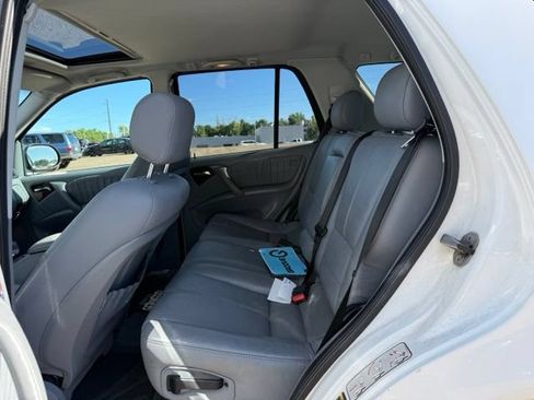 Used 2000 Mercedes-Benz ML 320 4MATIC image 15