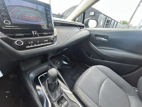 Used 2020 Toyota Corolla LE FWD image 24