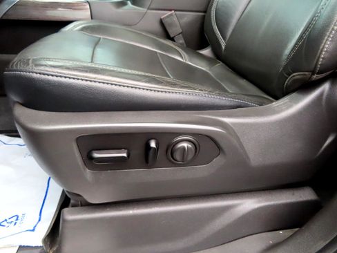 Used 2020 Chevrolet Silverado 2500 LTZ image 31