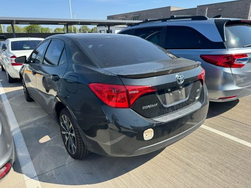 Used 2018 Toyota Corolla SE w/ Carpet Mat Package (TMS) FWD image 3