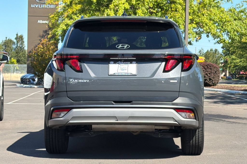 Certified 2025 Hyundai Tucson SEL AWD/4WD image 5