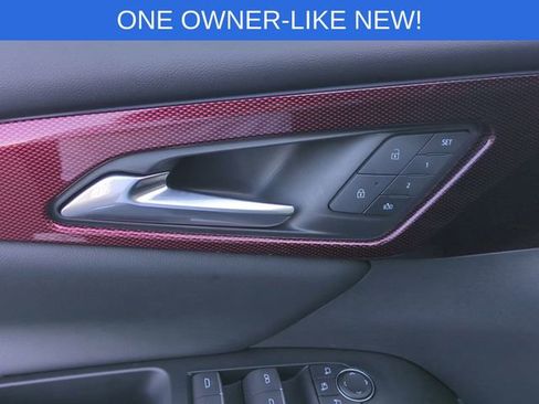 Used 2025 Chevrolet Traverse RS image 26