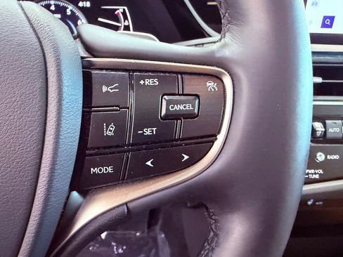 Used 2025 Lexus ES 350 w/ Premium Package FWD image 21