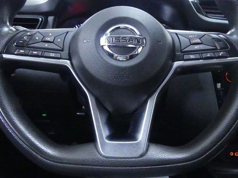 Used 2019 Nissan Rogue Sport SV image 13