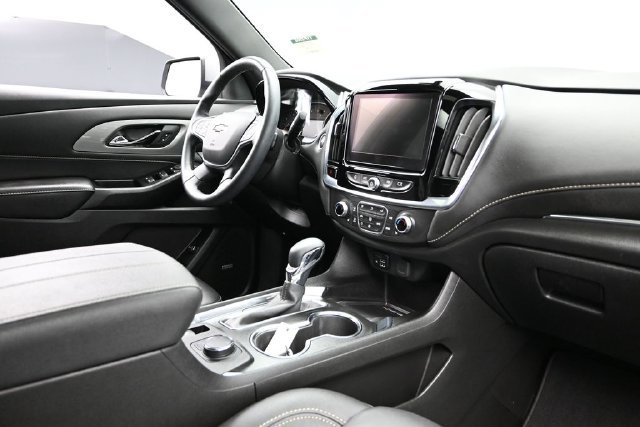 Used 2023 Chevrolet Traverse LT w/ LT Premium Package AWD/4WD image 14