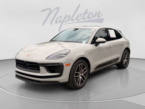 Used 2023 Porsche Macan S AWD/4WD image 1