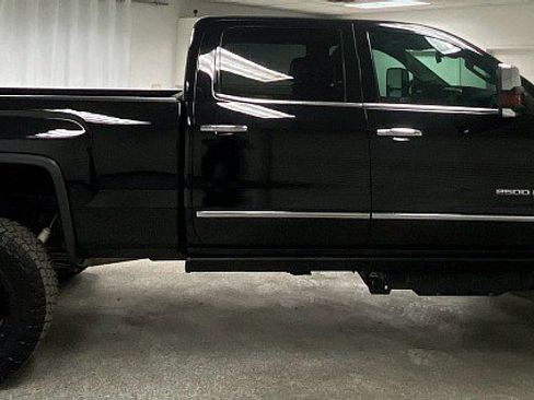 Used 2019 GMC Sierra 2500 SLT image 4