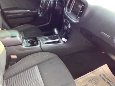 Used 2019 Dodge Charger SXT w/ Blacktop Package image 26