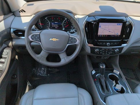 Used 2020 Chevrolet Traverse LT w/ LT Premium Package FWD image 16