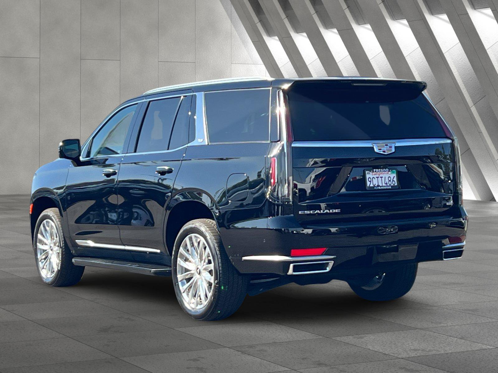 Certified 2022 Cadillac Escalade Premium Luxury AWD/4WD image 6