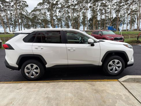 New 2025 Toyota RAV4 LE image 7