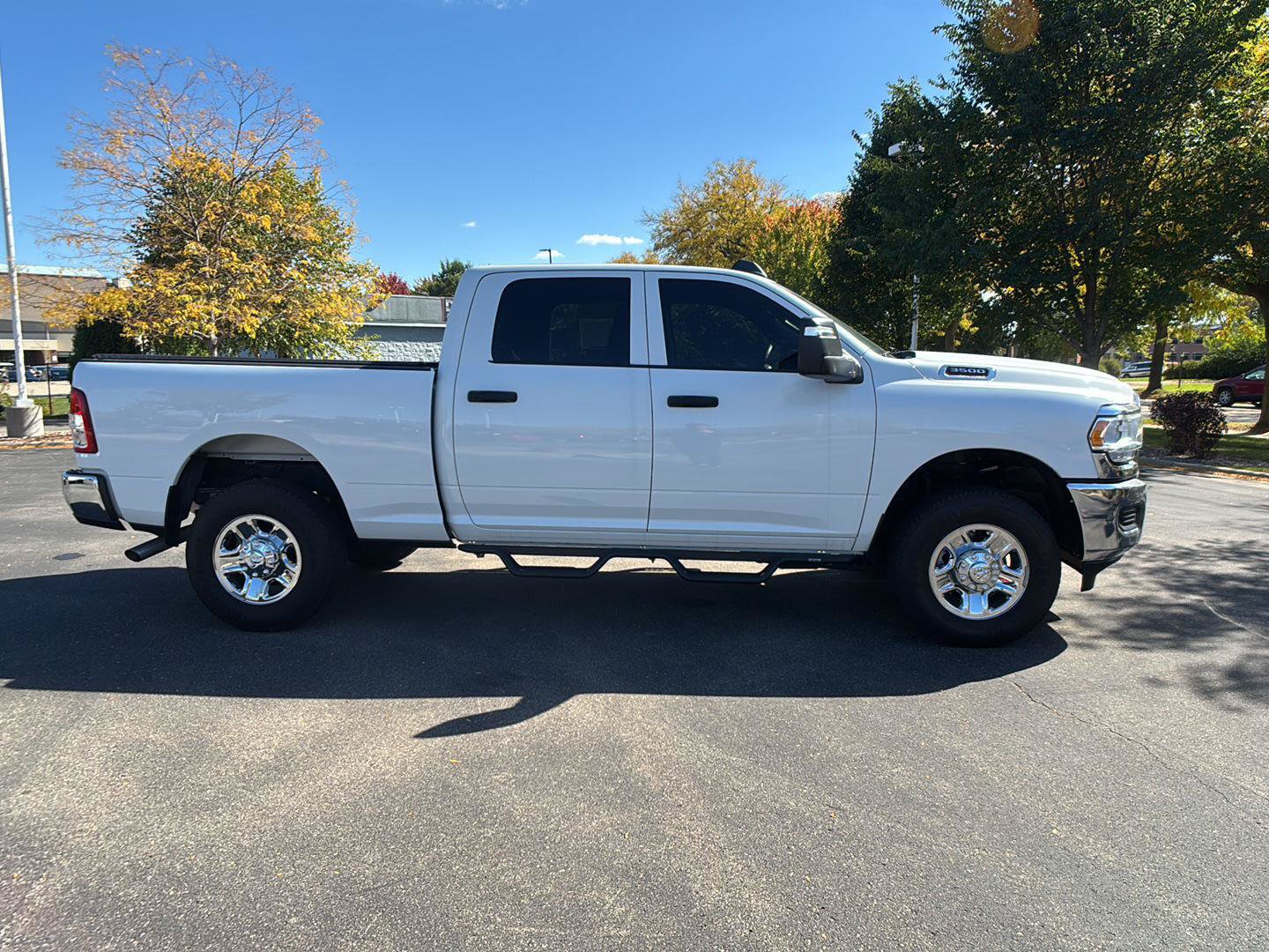 Used 2024 RAM 3500 Tradesman w/ Chrome Appearance Group AWD/4WD image 13