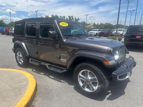 Used 2020 Jeep Wrangler Unlimited Sahara AWD/4WD image 6