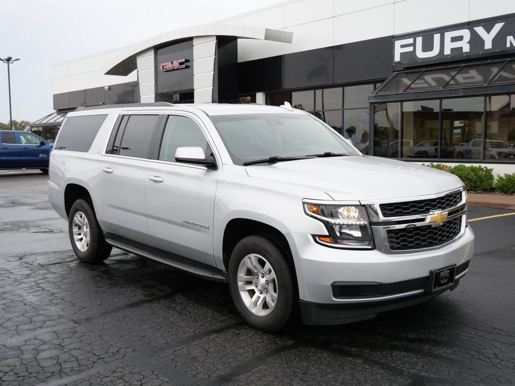 Used 2019 Chevrolet Suburban LT AWD/4WD image 3
