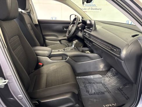 Used 2023 Honda HR-V LX image 6