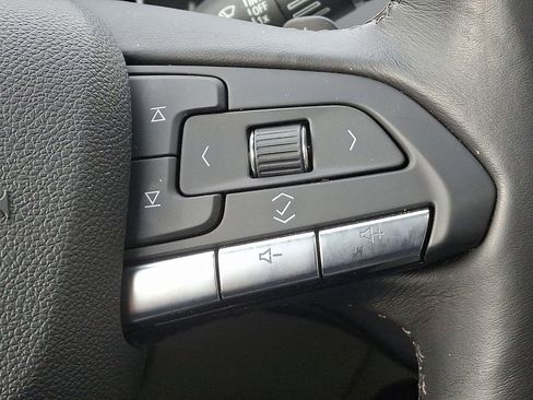 Certified 2022 Cadillac XT4 Luxury w/ Cold Weather Package image 23