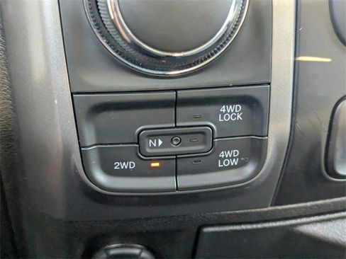 Used 2024 RAM 1500 Classic SLT image 30