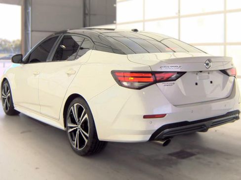 Used 2020 Nissan Sentra SR w/ Electronics Package FWD image 4