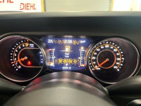 Used 2022 Jeep Gladiator Sport AWD/4WD image 23