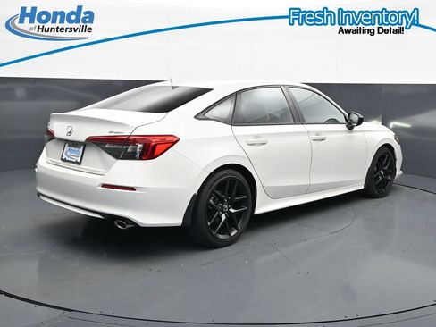 Used 2023 Honda Civic Sport image 10