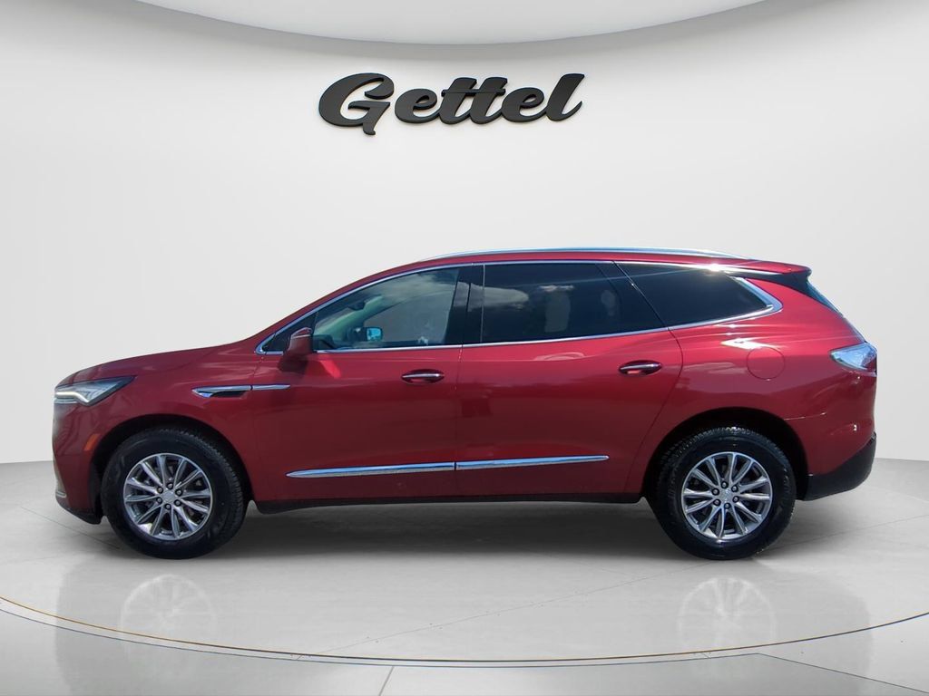 Used 2022 Buick Enclave Essence w/ Sound and Sites Package FWD image 8