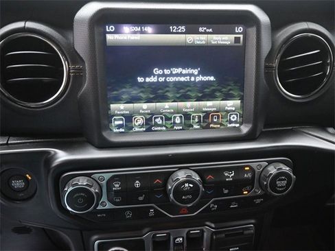Used 2023 Jeep Gladiator Overland image 3