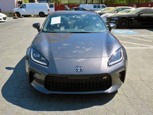 Used 2023 Toyota GR86 Premium w/ ALL Weather Mat Package (TMS) image 4