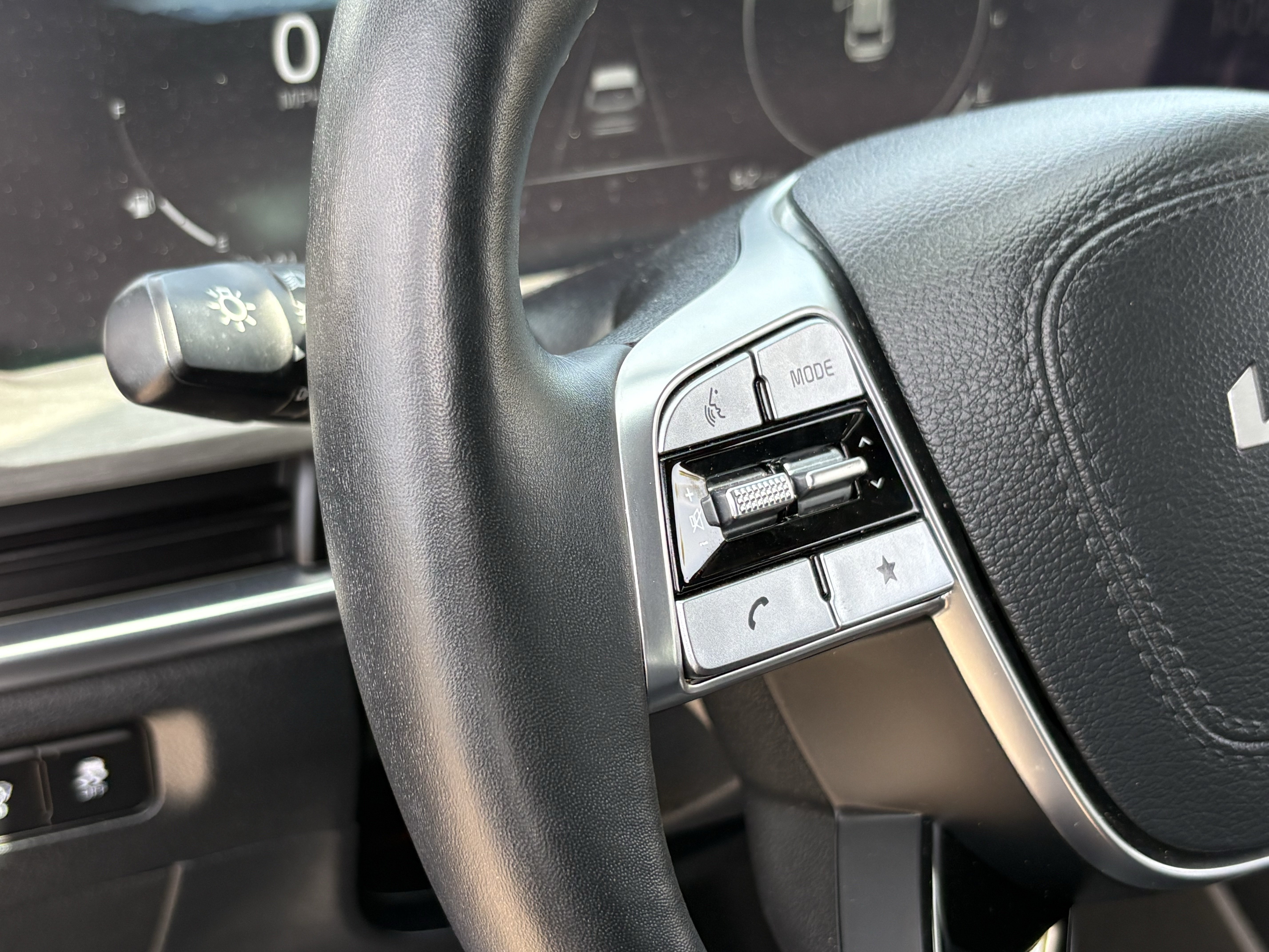 Certified 2025 Kia Telluride SX X-Line AWD/4WD image 24