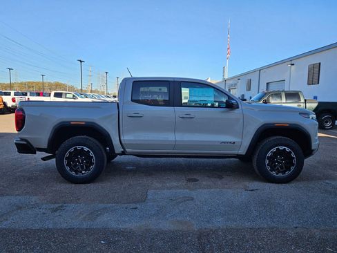 New 2026 GMC Canyon AT4 image 7