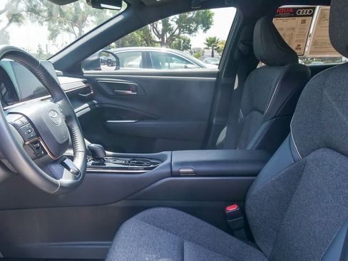 Used 2024 Toyota Crown w/ Carpet Mat Package (TMS) AWD/4WD image 17