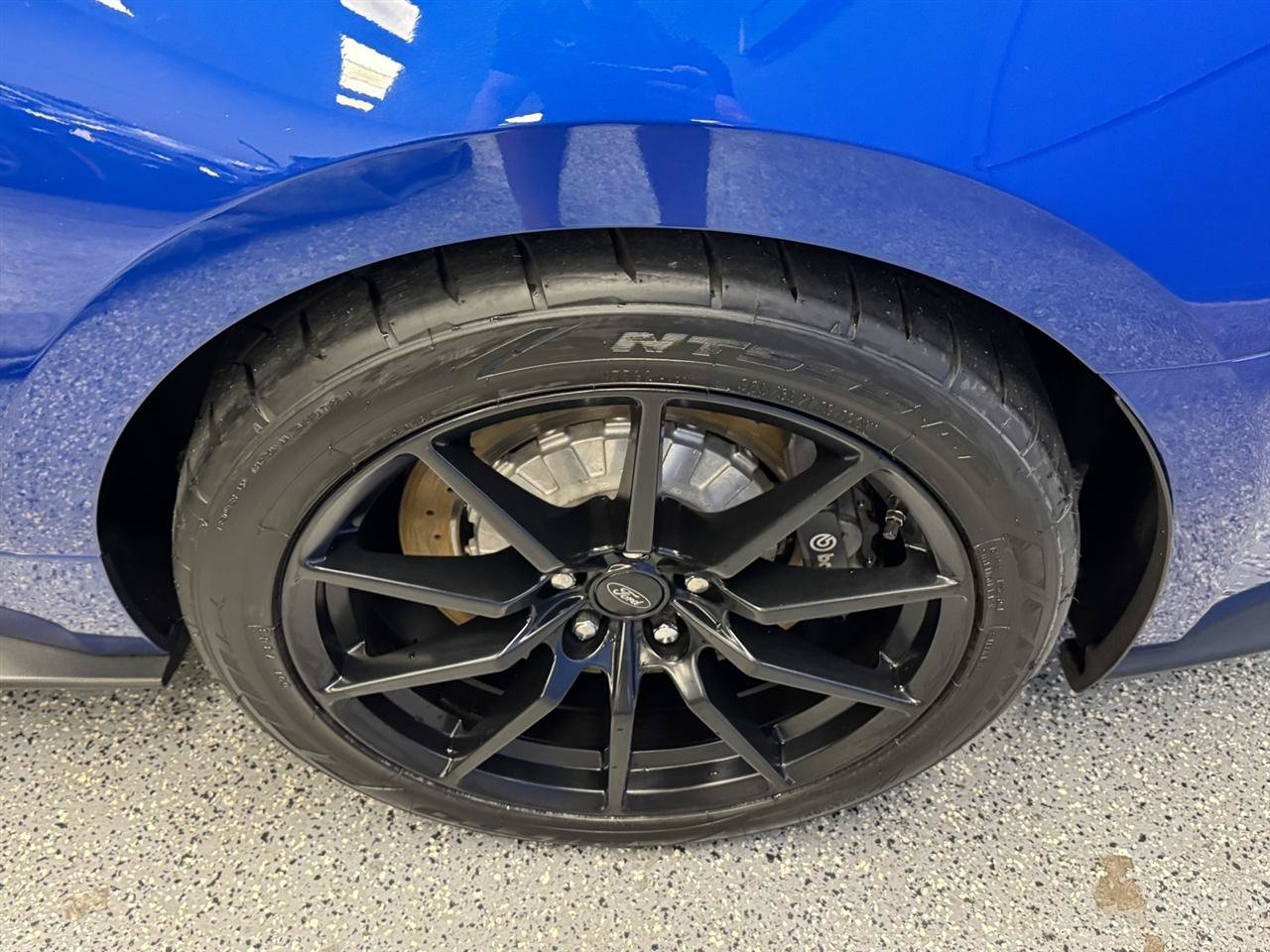 Used 2017 Ford Mustang Shelby GT350 RWD image 27