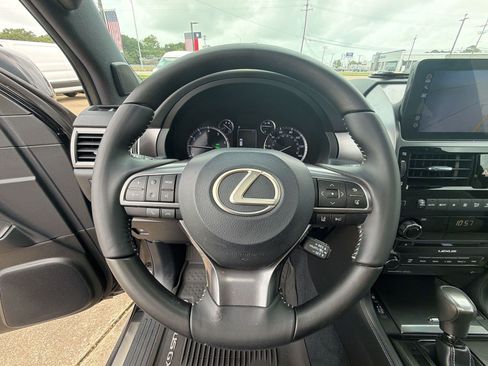 Used 2023 Lexus GX 460 w/ Black Line Special Edition AWD/4WD image 15