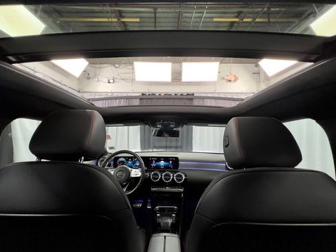 Used 2022 Mercedes-Benz A 220 4MATIC image 19